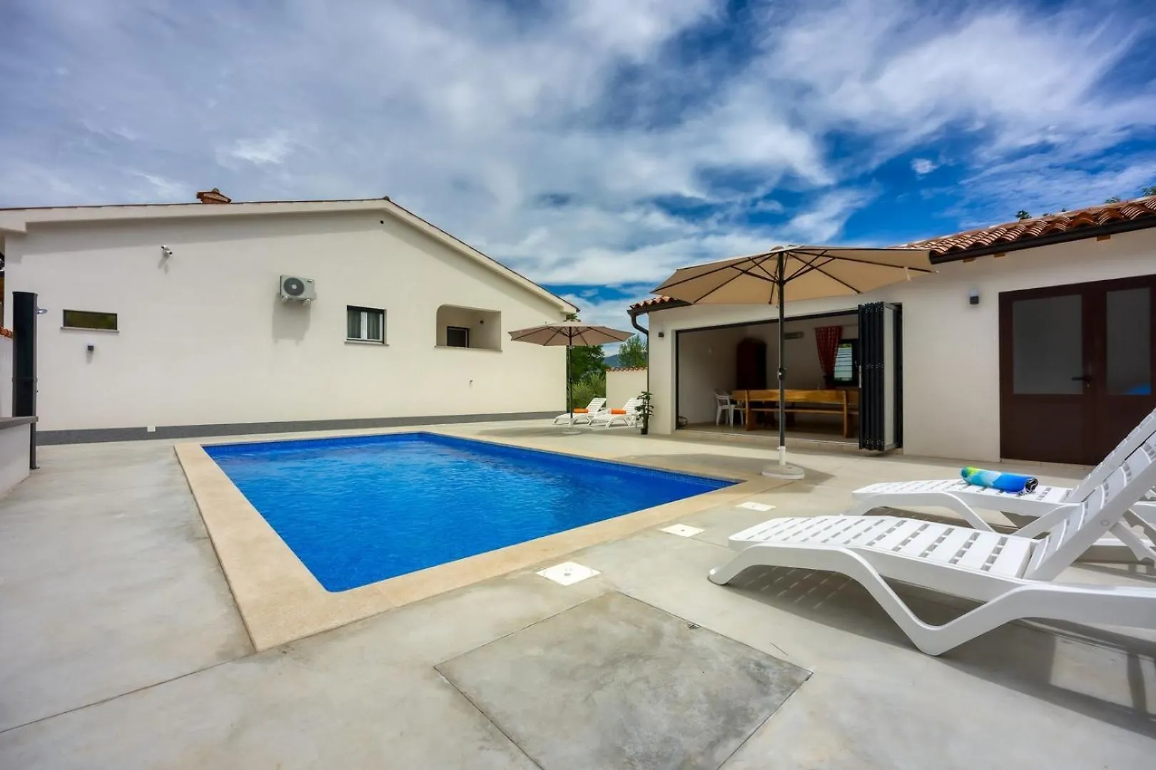 Holiday home Casa Ina Wit Private Pool Villa Krsan